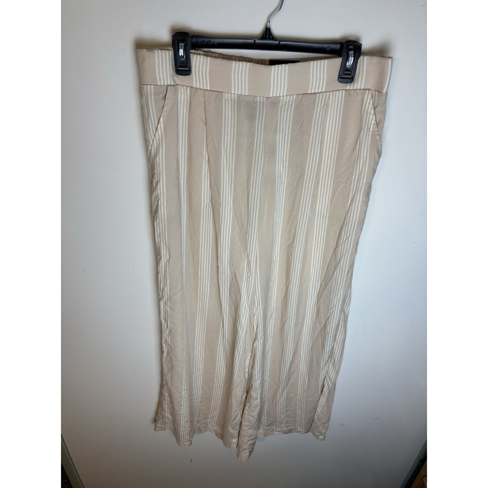 Torrid wide leg Pants Womens Sz 0 Beige White Stripe Pull On Lightweight Pockets